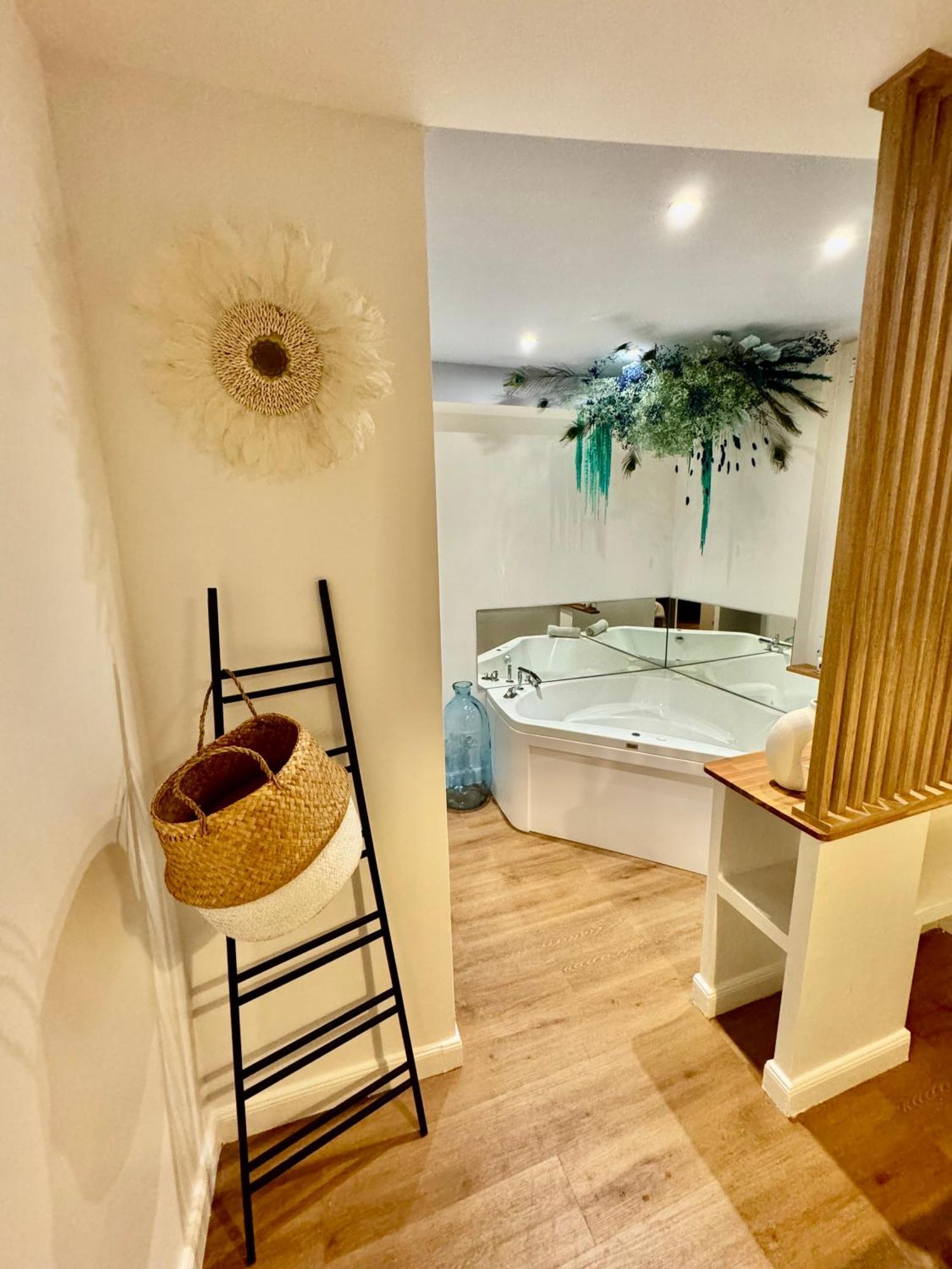 Le Jardin Secret - Balneo & Spa مونبيلييه المظهر الخارجي الصورة